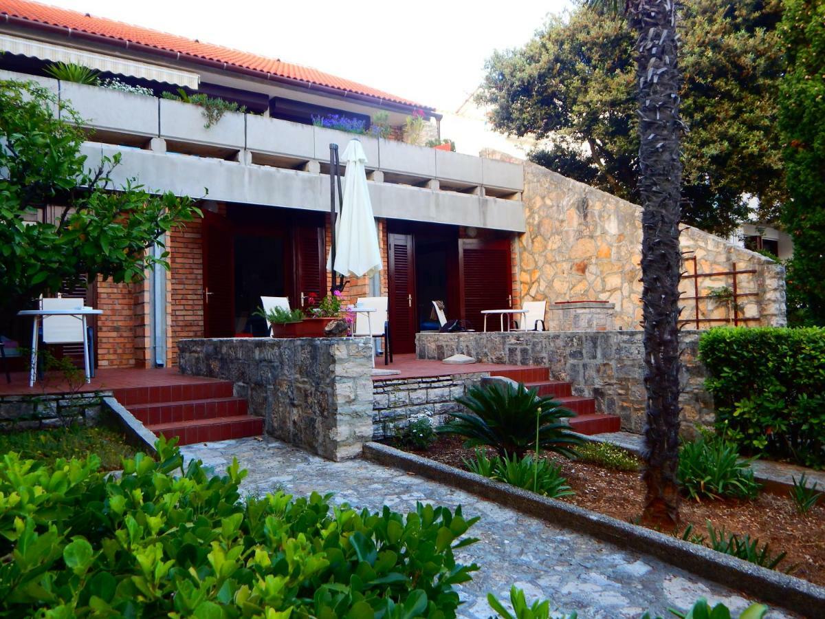 Apartmani Jutro Novalja Exterior photo